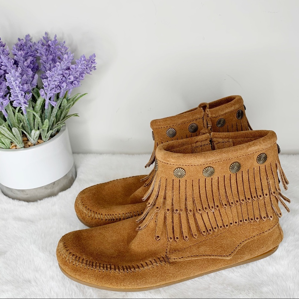 Minnetonka Brown Double Fringe Side Zip Boots Sz 8